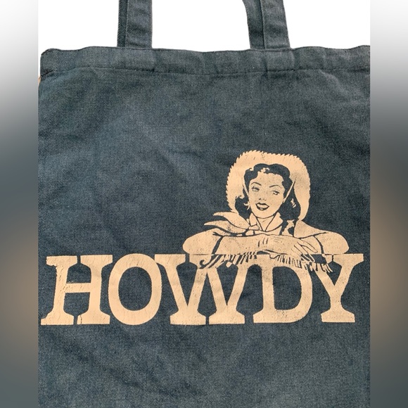 Handbags - HOWDY tote 🤠